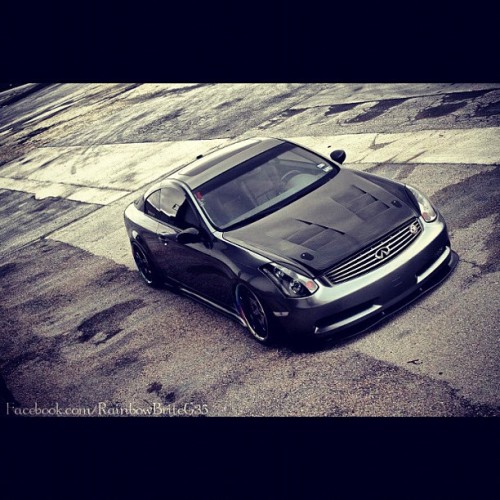wigglewigglewigglewiggleyaya:  Pretty Nice #Inifiniti #G35 #Coupe #Rwd #Stance #HellaFlush #Low #Slammed #Matte #CarbonFiber