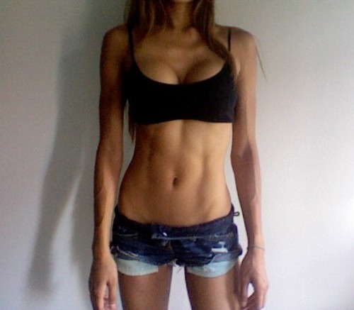 Flat body sports bra girls tumblr