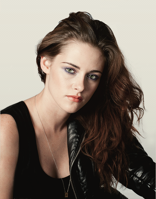 Kristen  Stewart on the cover of AERA (Japan) [x]