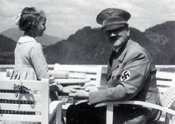 tinyblacktears:  riotgrrrlberlin:   azelie:   whycaninotpickaurl:   ramirezbundydahmer: