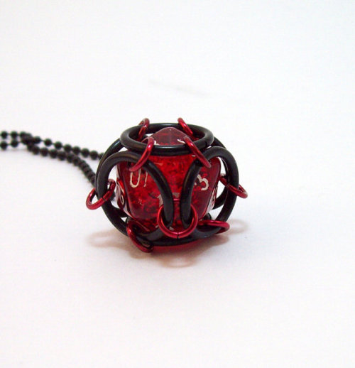 geekymerch:(via Dungeons and dragons necklace dice jewelry by Eternalelfcreations)