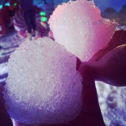 elisabethash:  Snowballs!!!! #snowball #snow