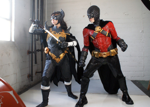 empiristic:kiarou:More pictures of my girlfriend’s and I’s Red Robin and Black Bat cosplays we did a