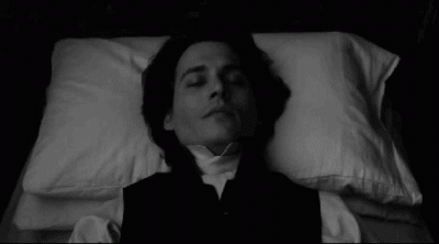 Aquele momento que você está tentando dormir depois de ver um filme de terror e