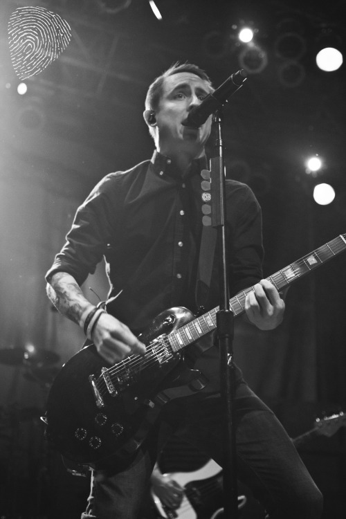 propertyofzack:  POZ Gallery: Southern Air TourFeatures: Yellowcard, The Wonder Years,&nbs