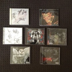 Cmnd0Ctrl:  I Finally Finished My Collection Of Signed Deftones Albums Today! ^_^