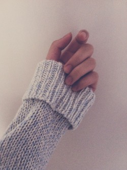 impulsiveteens:  sweater season, warm and