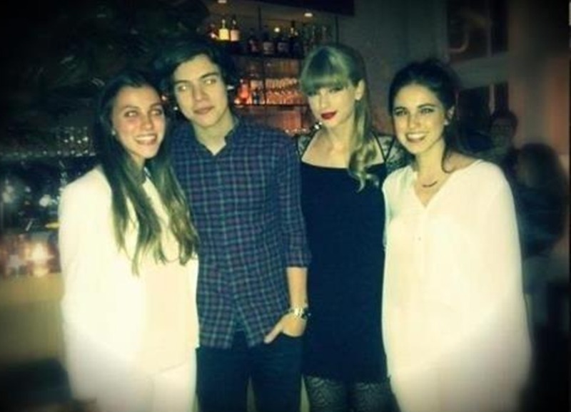 brazilians-1d:  niallhorantheirish:  Harry &amp; Taylor with fans - 02.12.12