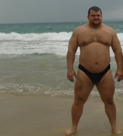 speedochubby:  thick and wet, two of my favorite words 