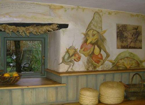 letteroftransit: Terri WindlingKitchen, Weaver’s Cottage Wall Murals: Brian Froud “and o