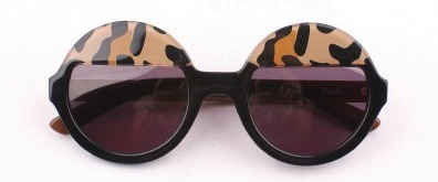 creme-luxe:  Wish I could pull these off.. 