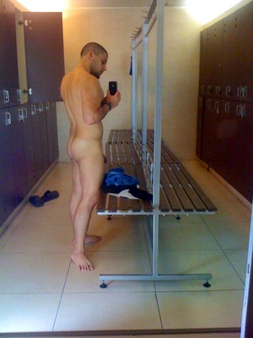 GUYS PANTS DOWN!
