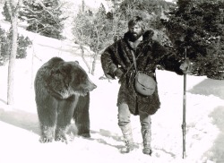 northernbushcraft:  gunsandposes: Robert Redford in Jeremiah Johnson, 1972.