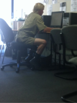 trippaz:  Steve Irwin’s not dead he was at the welfare office today LOL 