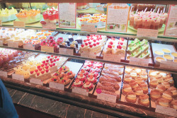 cinnahearts:  Pastries in Shibuya! (by omgericastfu) 