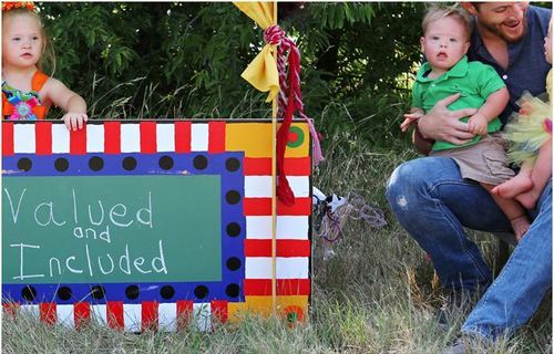 sugarplumjanelle:  Donate to the Down Syndrome Guild of Dallas!!! This is in light