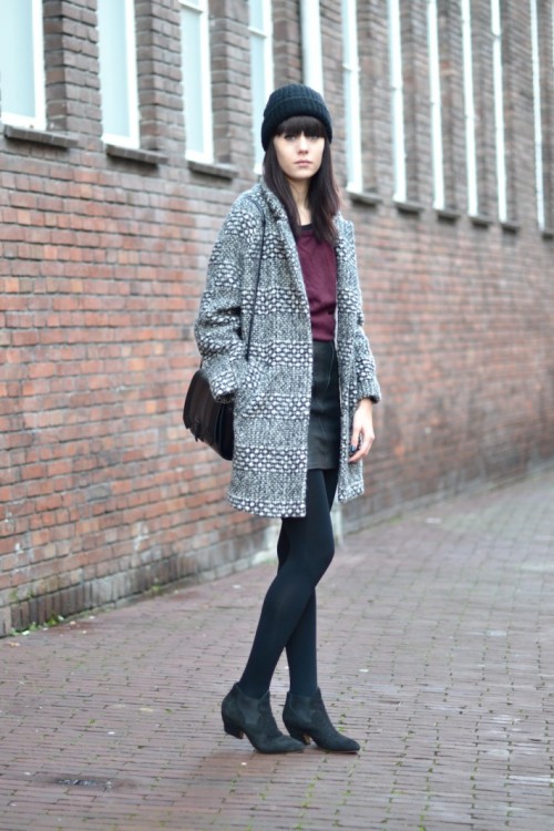 (via Lovely by Lucy » Blog Archive » Outfit | Winter Minis)