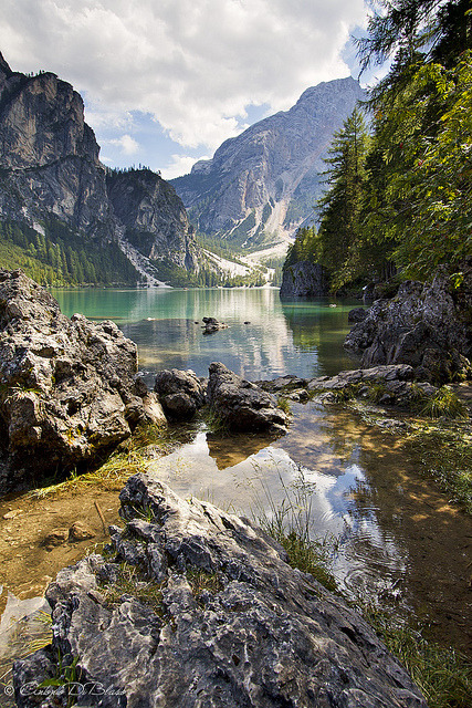 visitheworld:  Lago di Braies in Val Pusteria, Dolomites, Italy (by Antonio Di Blasio).