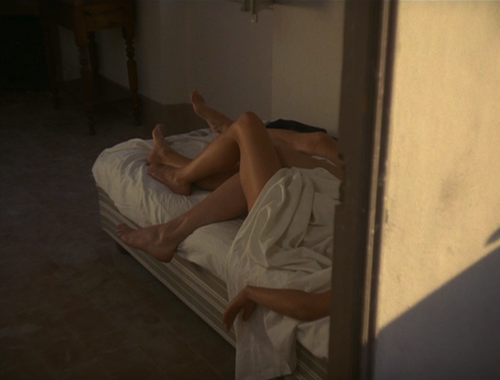 sadchills:  chanel-smokes:  La collectionneuse - Eric Rohmer (1967)  وضوح