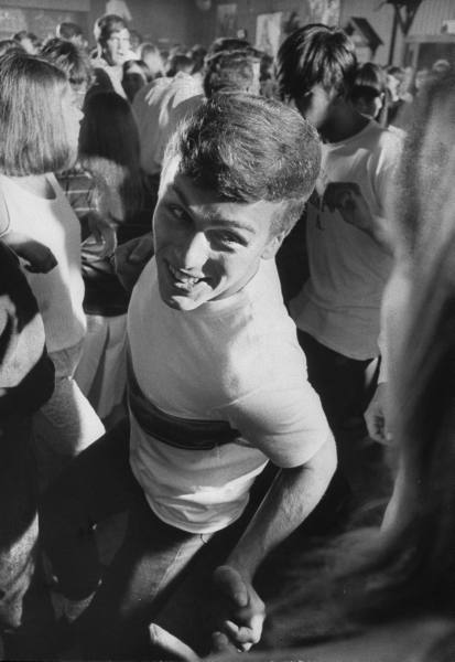 1950sunlimited:  Teens, 1966 Teenagers dancing at T.Vs “Hullabaloo Teen Scene” life   