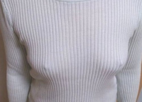 #ノーブラ　#braless #no bra #nipples #pokies #amateur Please Reblog &amp; Follow if you like posts. h