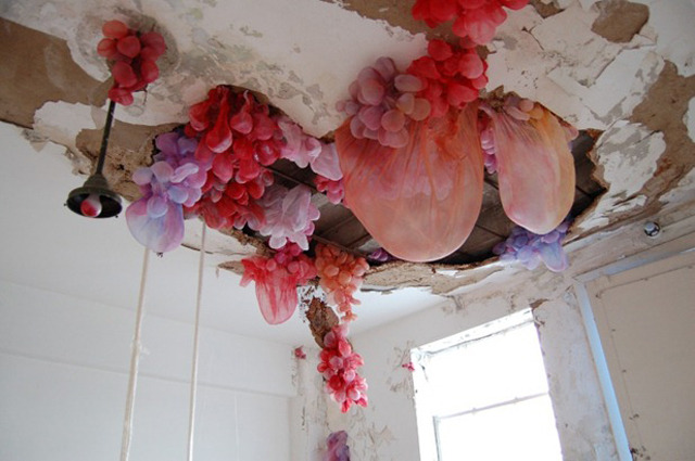 pulmonaire:  Thread Installation by Lisa Kellner