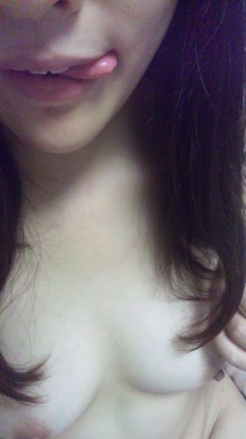 girls-selfshot:  素人の自分撮りエロ写メ・画像40枚 : 素人エロ画像まとめ速報