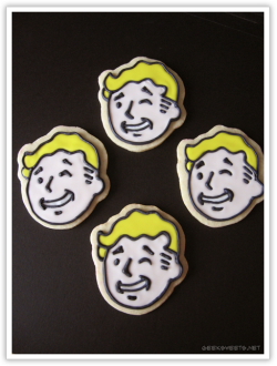 insanelygaming:  Fallout Cookies Created by Geek Sweets   For my girlfriend.