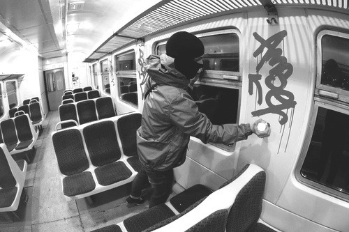 zona-hiphop:  . 