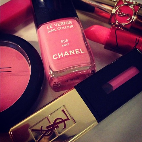 chanel-and-louboutins:★