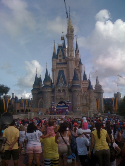 This is a photoset of my last trip to Magic Kingdom. I love this place, and yes, I love it even more