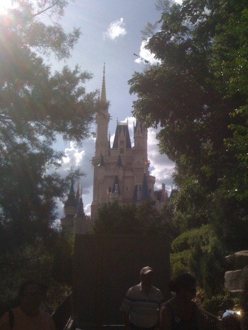 This is a photoset of my last trip to Magic Kingdom. I love this place, and yes, I love it even more