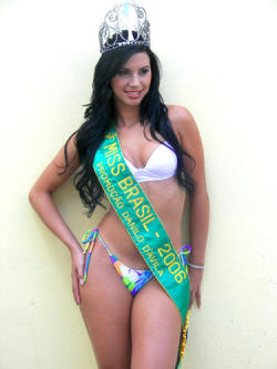 SUPER BRAZILIAN GIRLS - Delicious Brazil