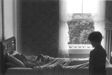 commovente:  Duane Michals, Grandpa Goes to Heaven, 1989 