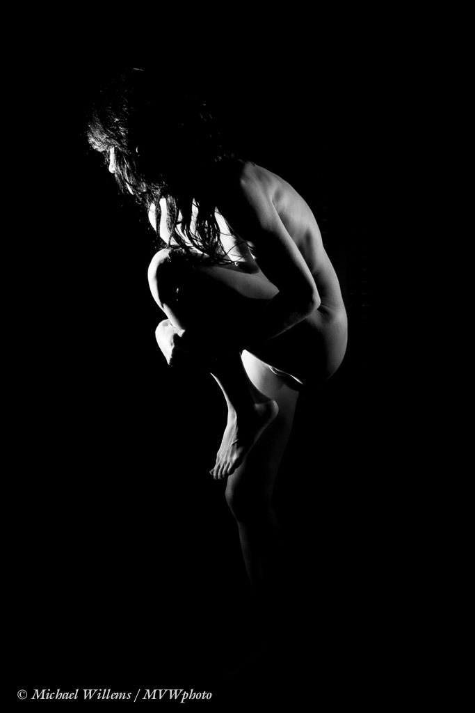 mark-canuck75:  mvwphoto:  Danielle, 5 Dec 2012  Shadow and B&amp;W are such