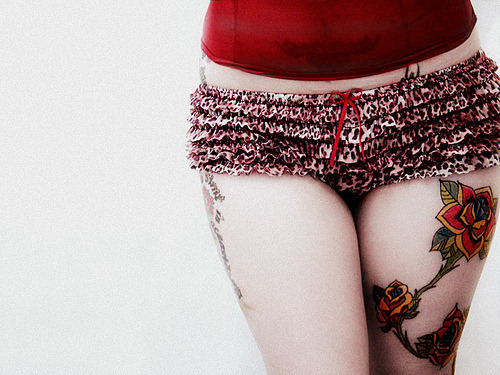 tastefullyslutty.tumblr.com/post/37392960424/