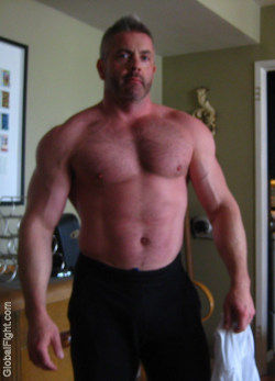 wrestlerswrestlingphotos:  big round biceps