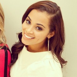 Allthingslaurenlondon:  @Mslaurenlondon Looking Like A Complete Doll.  