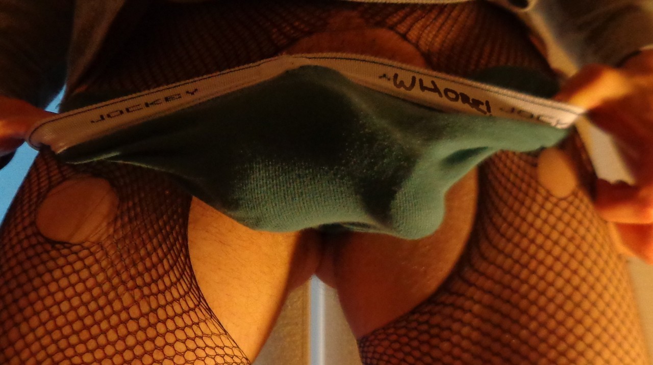 underwearslut:  see more sexy bulges! (HI RES)