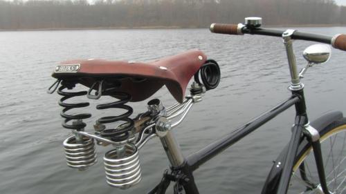 hm7: (via The Brooks England Blog » Blog Archive » Patrick Siebert’s Diamant Rebuild.)