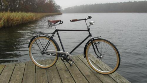 hm7:  (via The Brooks England Blog » Blog Archive » Patrick Siebert’s Diamant Rebuild.)