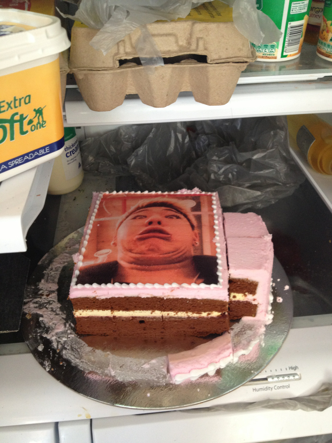 jehllo:  AND EVERY TIME I OPEN THE FRIDGE I JUST 