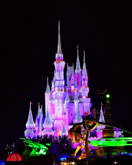 likeadisneyprincess:Cinderella Castle from Contemporary (by PhotoNut2010)