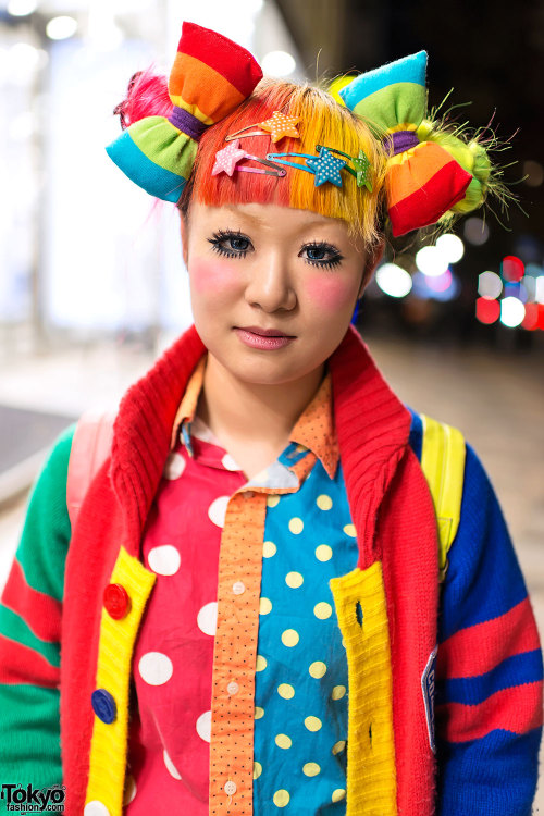 Ran into Maimai &amp; her super-bright rainbow decora fashion on the street in Harajuku!