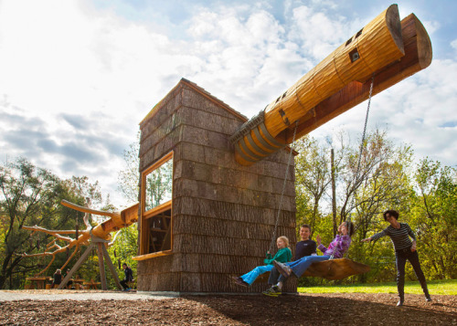 really-shit:  Chop Stick Using every piece of a fallen tree, Indianapolis Museum of Art commissioned architects to design this small kiosk.