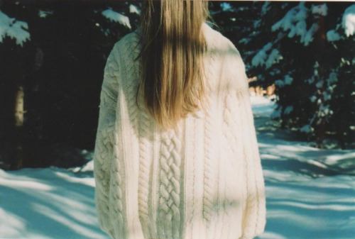 theazuresea:  (by indiamadeleine) 