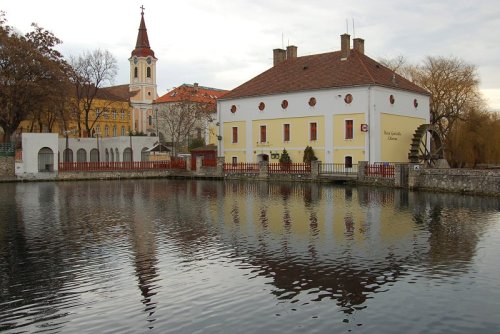 (via Tapolca - free dining&hellip;, a photo from Veszprem, West | TrekEarth)Tapolca, Hungary