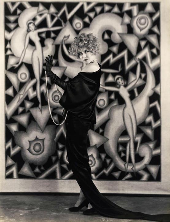  Ruth Taylor as Lorelei in the lost silent film GENTLEMEN PREFER BLONDES (1928) 