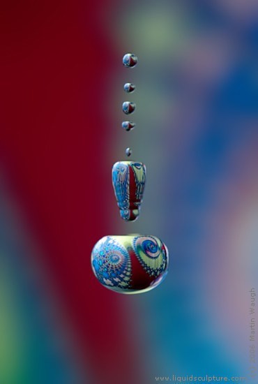 wasbella102:Liquid Sculpture - Fine art photography of drops and splashes, © 2011 Martin Waugh