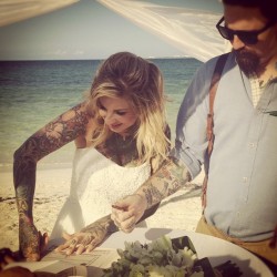 shaynnee:  Beach wedding, beautiful.